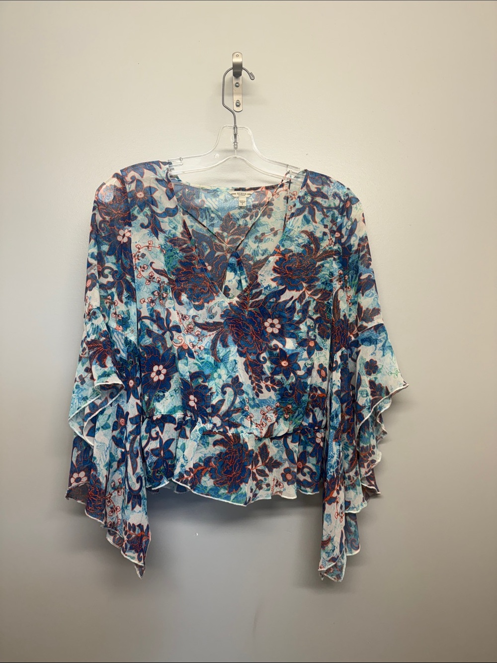 Guess Blue Floral V-Neck Ruffle Handkerchief Sleeve Attached Layered Blouse
